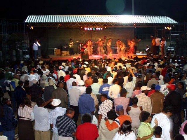 Mobile Stage (Night Setting).jpg